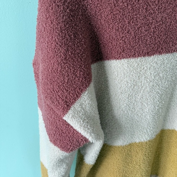 T S Soft Cozy Striped Colorblock Sweater Size Large - Picture 7 of 9